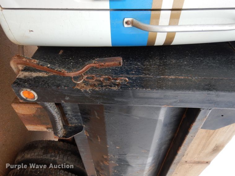 image for item DJ4483 1991 International 4700  dump truck