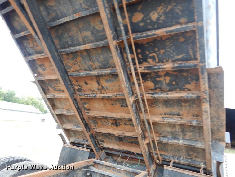 image for item DJ4483 1991 International 4700  dump truck