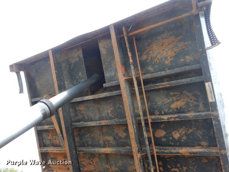 image for item DJ4483 1991 International 4700  dump truck