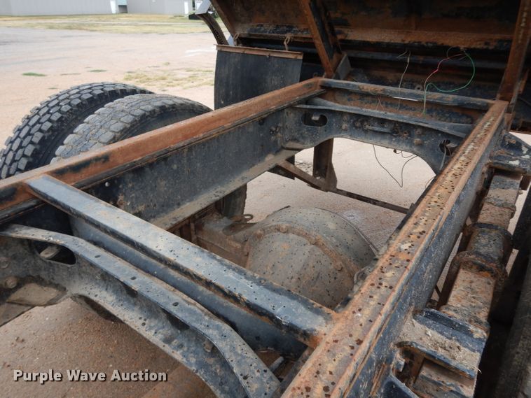 image for item DJ4483 1991 International 4700  dump truck