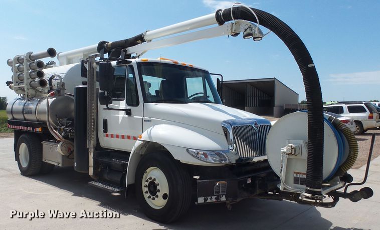 image for item EF9644 2010 International DuraStar 4300  sewer rodder truck