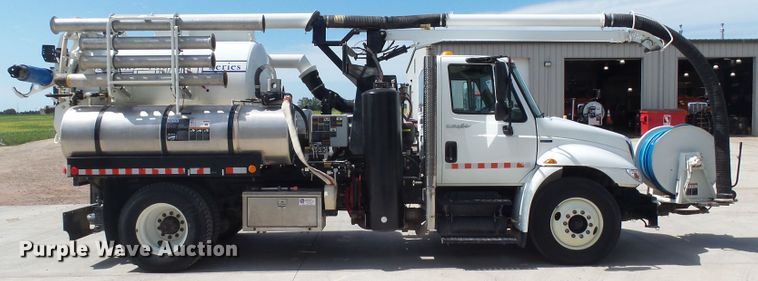 image for item EF9644 2010 International DuraStar 4300  sewer rodder truck