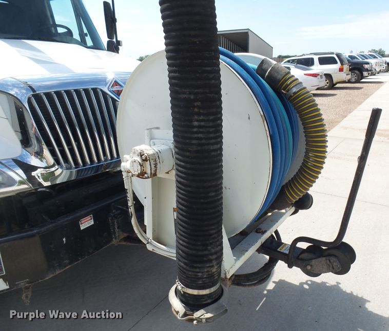 image for item EF9644 2010 International DuraStar 4300  sewer rodder truck