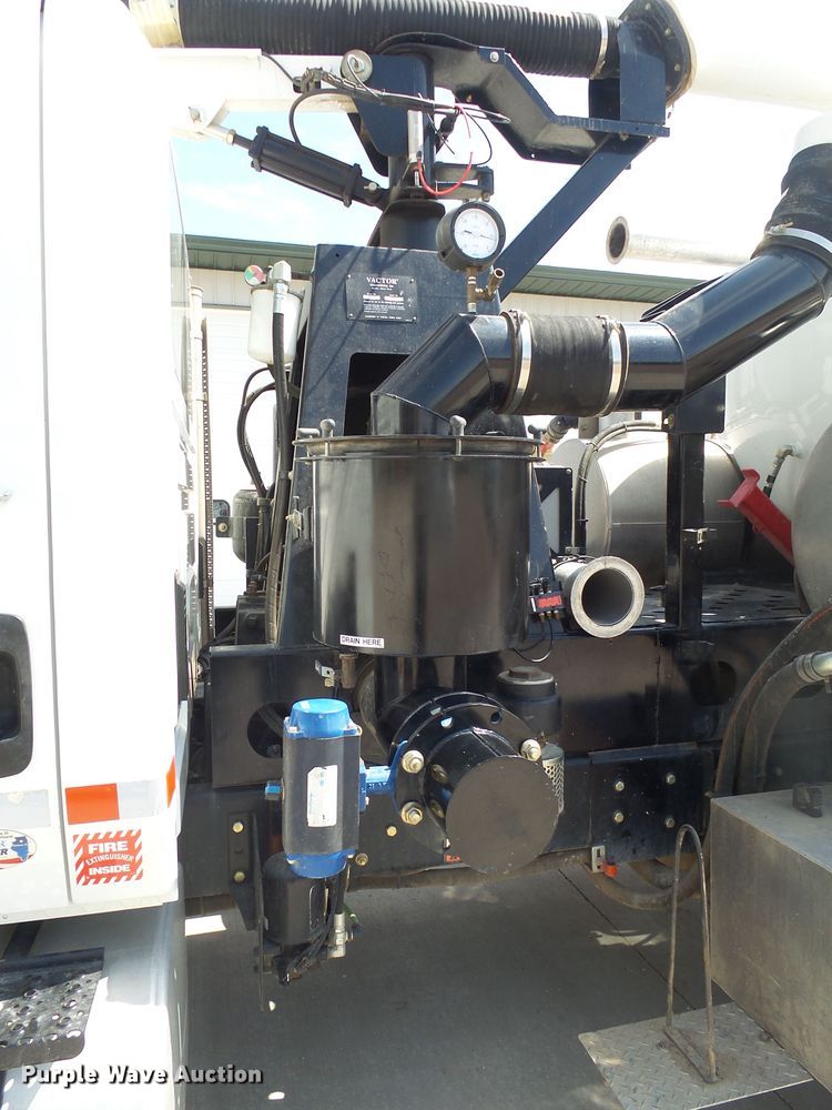 image for item EF9644 2010 International DuraStar 4300  sewer rodder truck