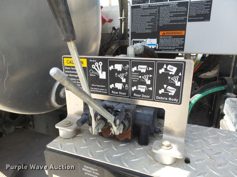 image for item EF9644 2010 International DuraStar 4300  sewer rodder truck