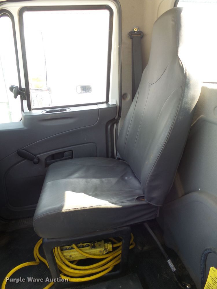 image for item EF9644 2010 International DuraStar 4300  sewer rodder truck