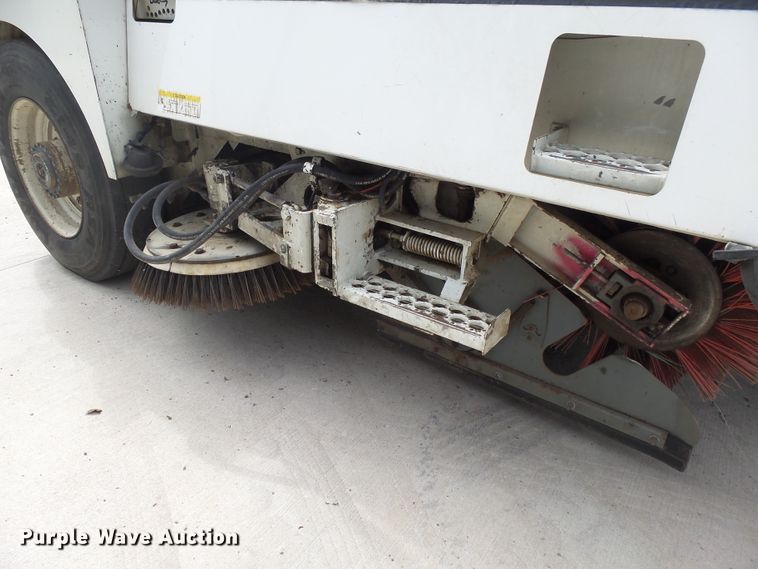 image for item EF9646 1999 Elgin Pelican P  street sweeper
