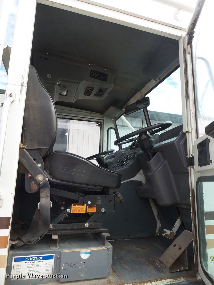 image for item EF9646 1999 Elgin Pelican P  street sweeper