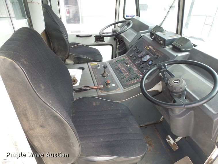 image for item EF9646 1999 Elgin Pelican P  street sweeper