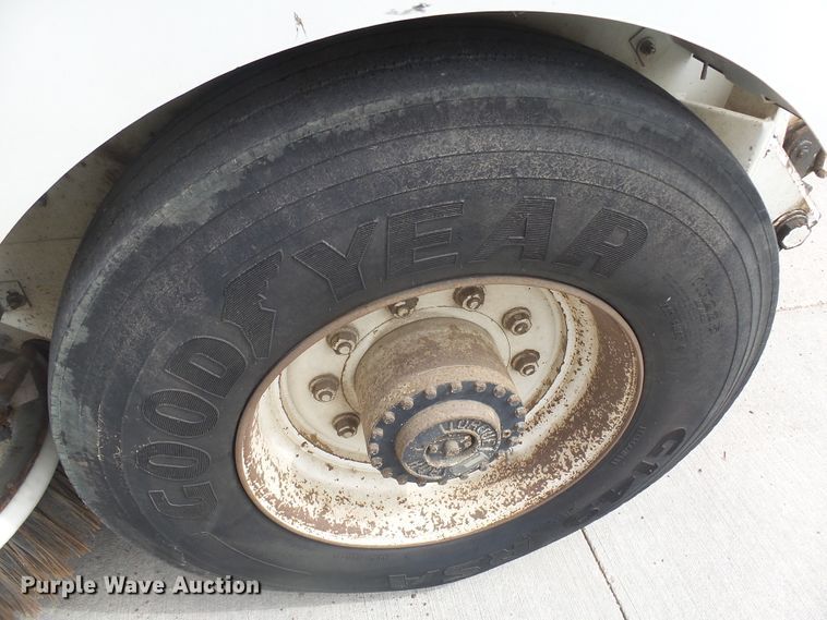 image for item EF9646 1999 Elgin Pelican P  street sweeper