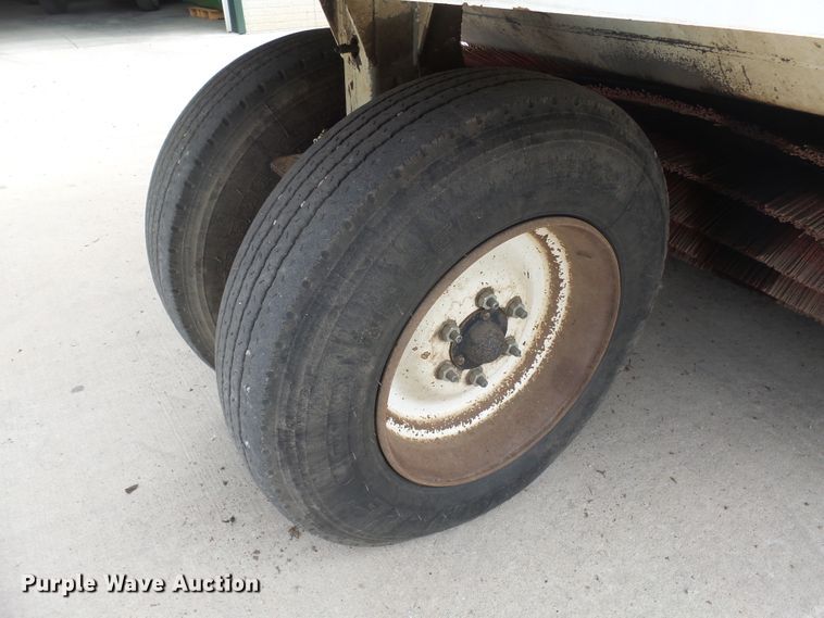 image for item EF9646 1999 Elgin Pelican P  street sweeper