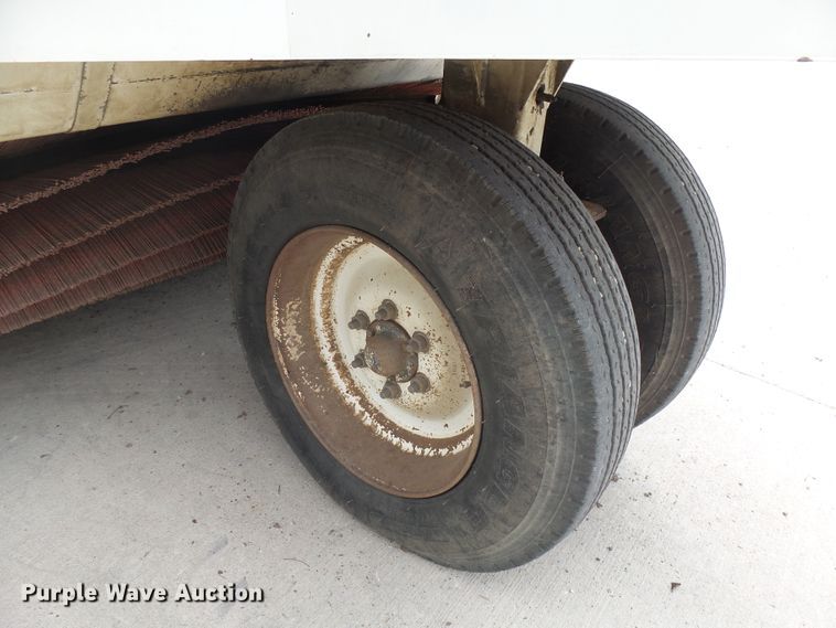 image for item EF9646 1999 Elgin Pelican P  street sweeper