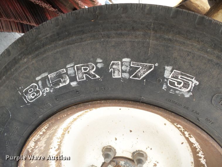 image for item EF9646 1999 Elgin Pelican P  street sweeper