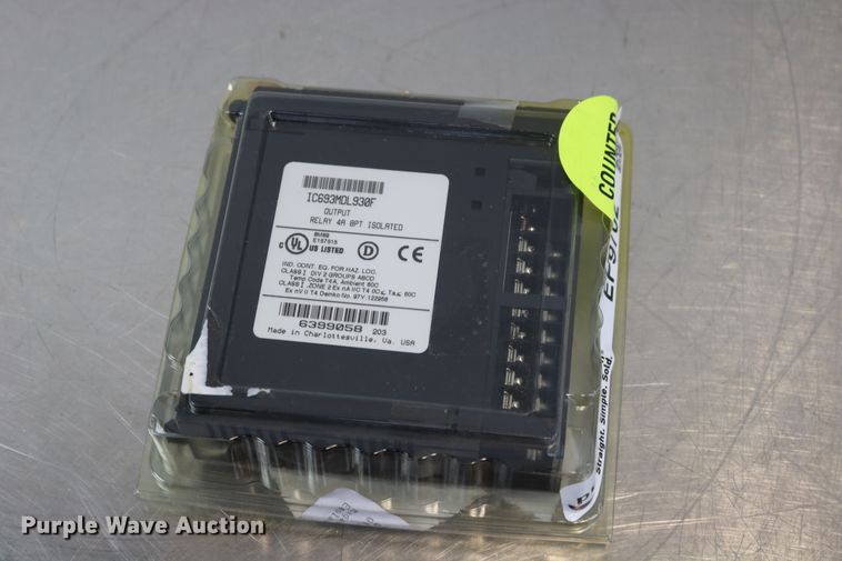 image for item EP9702 GE Fanuc IC693MDL930F Relay 4A 8PT isolated output module