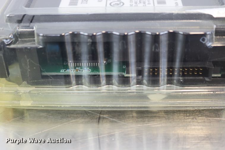 image for item EP9702 GE Fanuc IC693MDL930F Relay 4A 8PT isolated output module