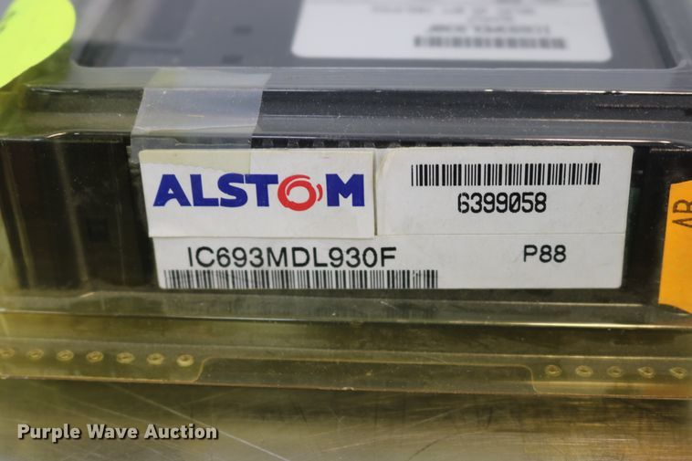 image for item EP9702 GE Fanuc IC693MDL930F Relay 4A 8PT isolated output module