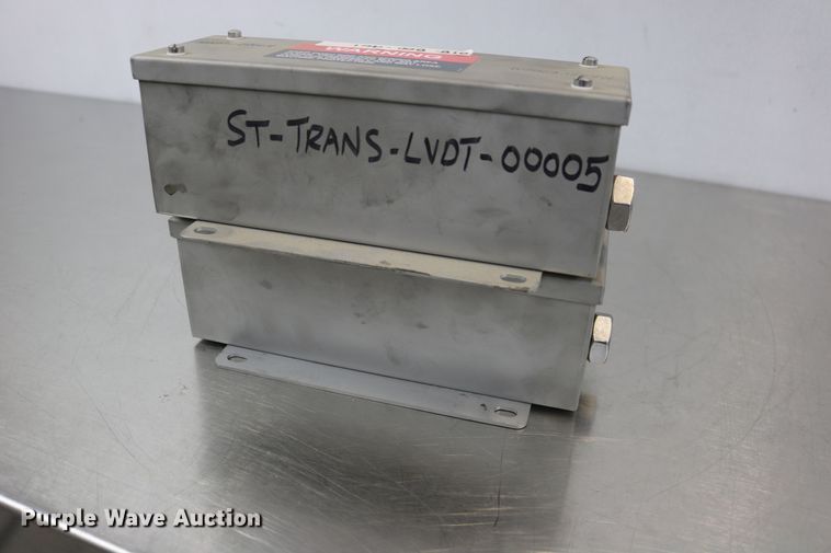 image for item EP9705 (2) Bentley-Nevada 24765-01-01 LVDT expansion transducers