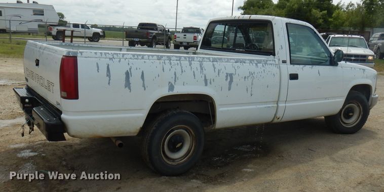 image for item FN9449 1990 Chevrolet Cheyenne 2500  pickup truck