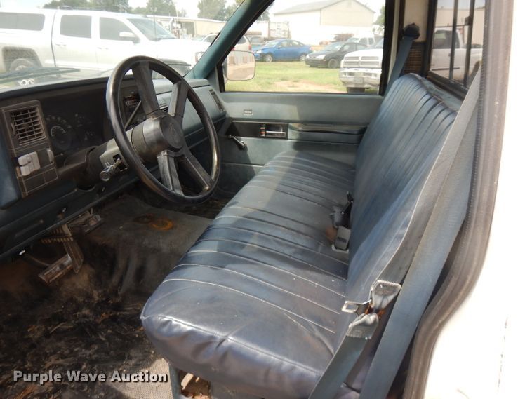 image for item FN9449 1990 Chevrolet Cheyenne 2500  pickup truck