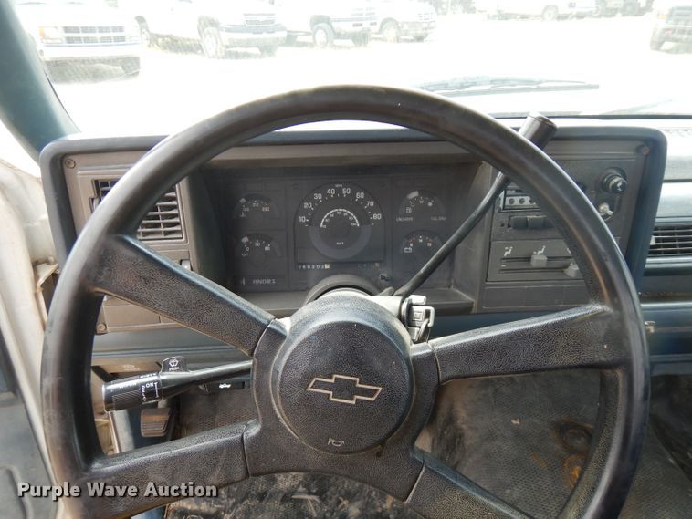 image for item FN9449 1990 Chevrolet Cheyenne 2500  pickup truck
