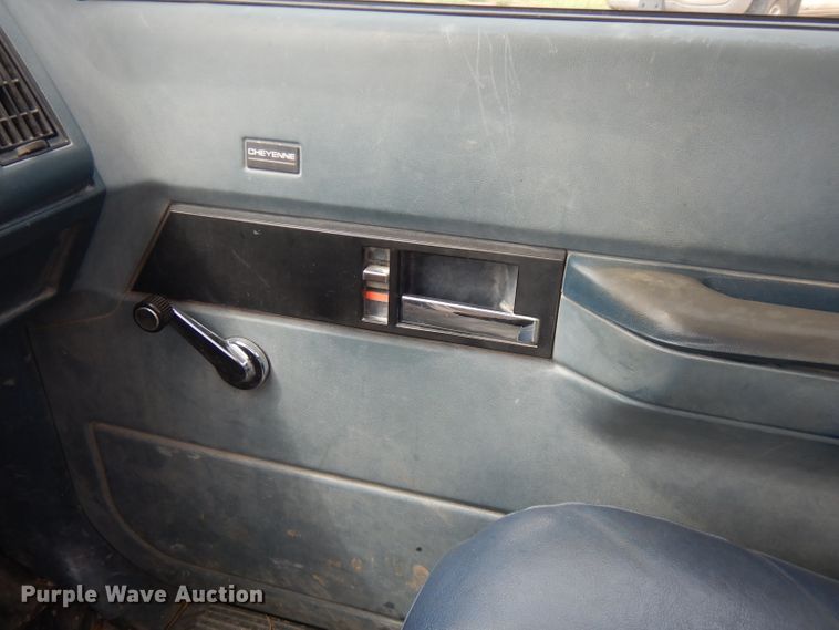 image for item FN9449 1990 Chevrolet Cheyenne 2500  pickup truck