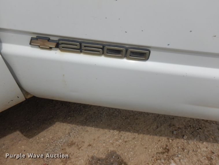 image for item FN9449 1990 Chevrolet Cheyenne 2500  pickup truck