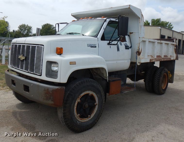 image for item FN9452 1994 Chevrolet Kodiak C5500  dump truck