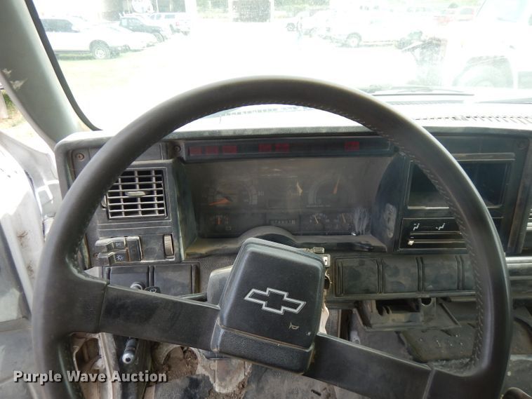 image for item FN9452 1994 Chevrolet Kodiak C5500  dump truck