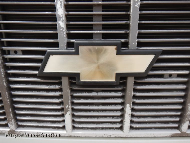 image for item FN9452 1994 Chevrolet Kodiak C5500  dump truck