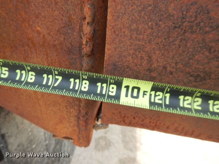 image for item FN9453 1986 International S1700  dump truck