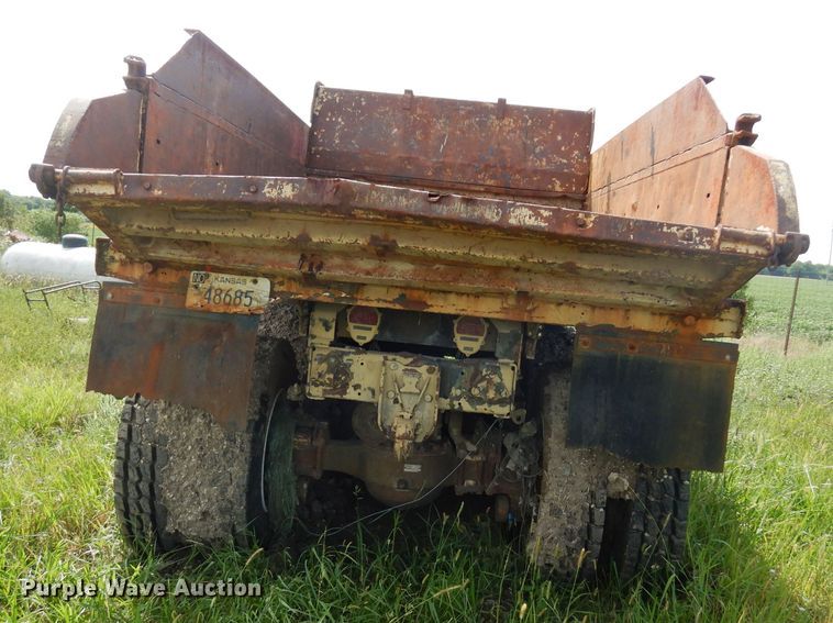 image for item FN9457 1971 Jeep  dump truck