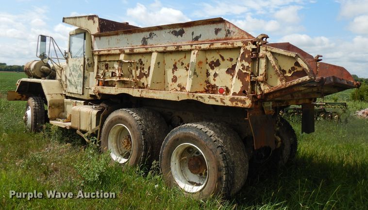 image for item FN9457 1971 Jeep  dump truck