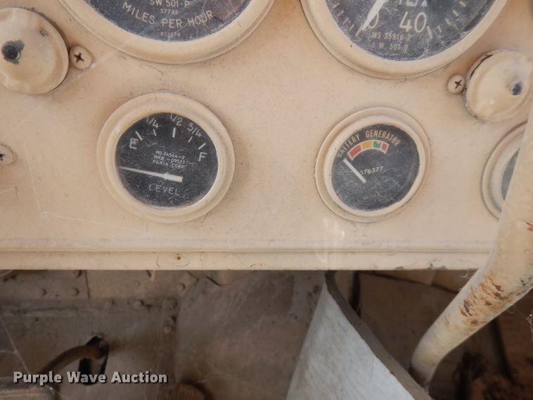 image for item FN9457 1971 Jeep  dump truck