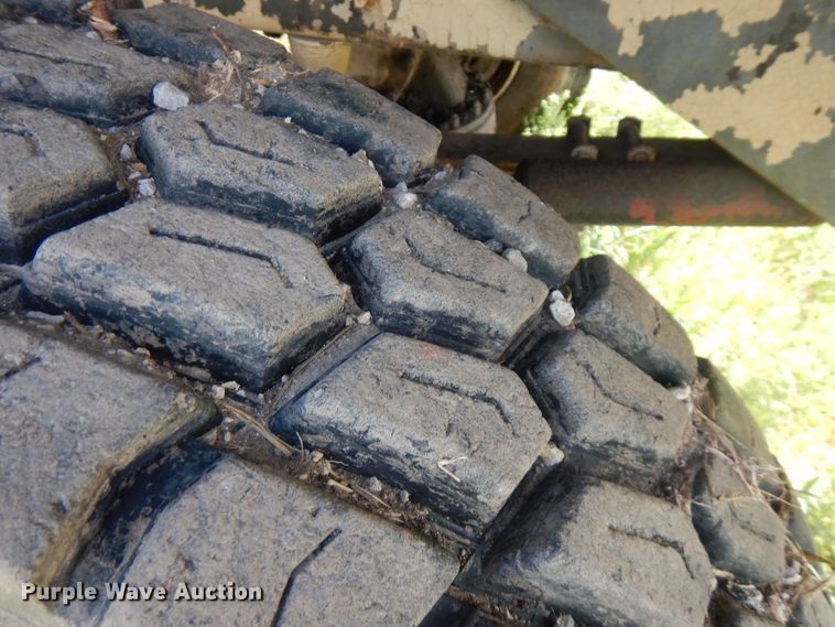 image for item FN9457 1971 Jeep  dump truck