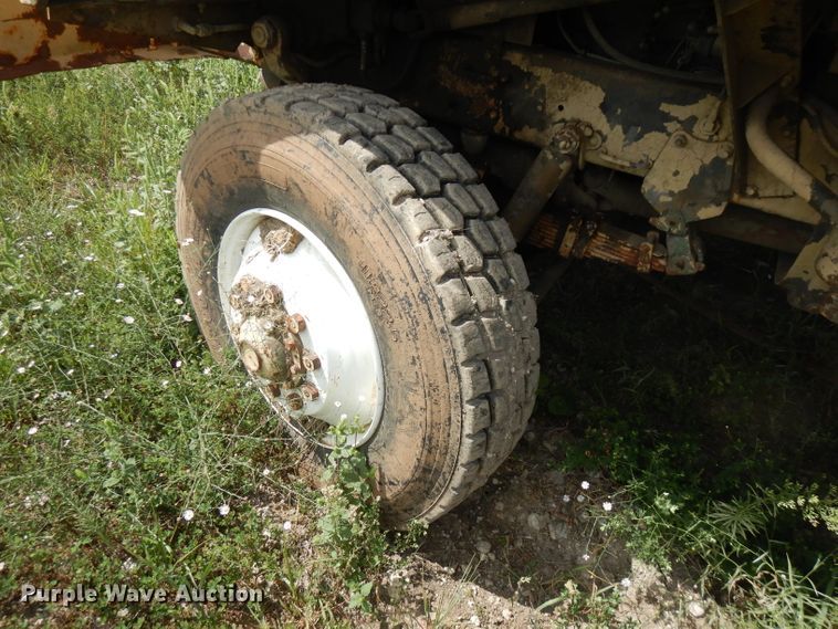 image for item FN9457 1971 Jeep  dump truck