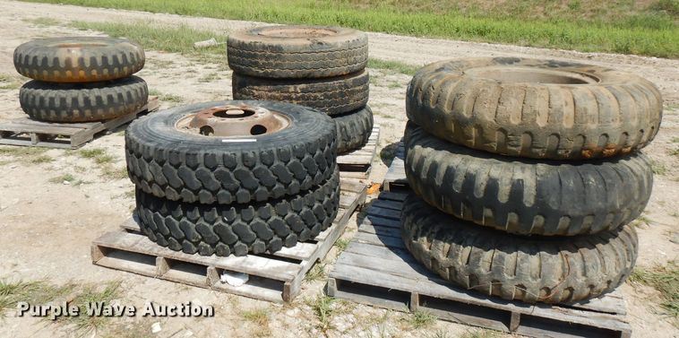 image for item FN9458 Approximately 12 tires and wheels