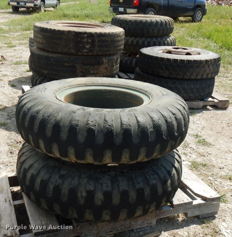 image for item FN9458 Approximately 12 tires and wheels