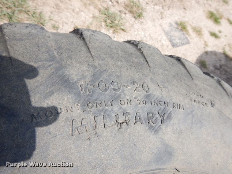 image for item FN9458 Approximately 12 tires and wheels