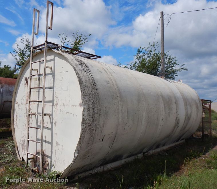 image for item FN9459 Steel storage tank