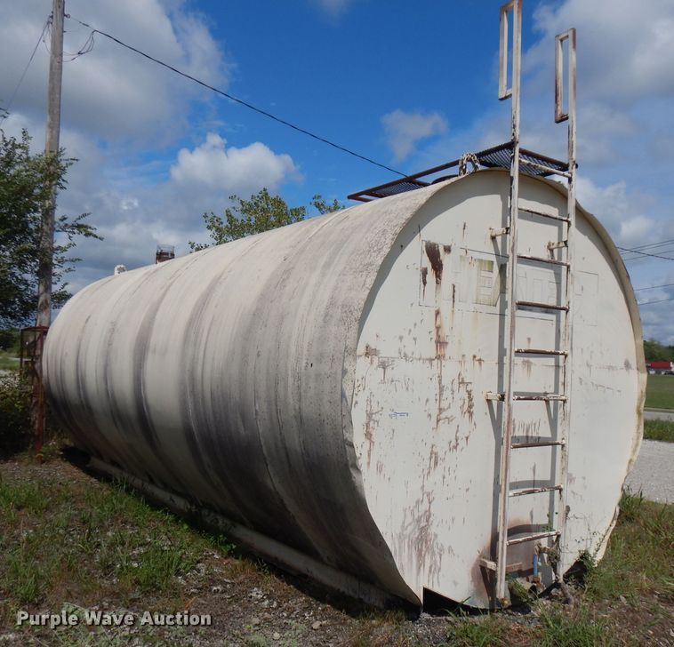 image for item FN9459 Steel storage tank