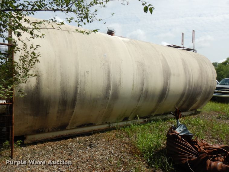 image for item FN9459 Steel storage tank