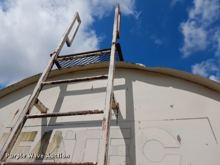 image for item FN9459 Steel storage tank