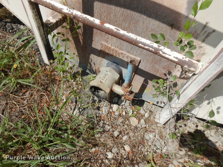 image for item FN9459 Steel storage tank