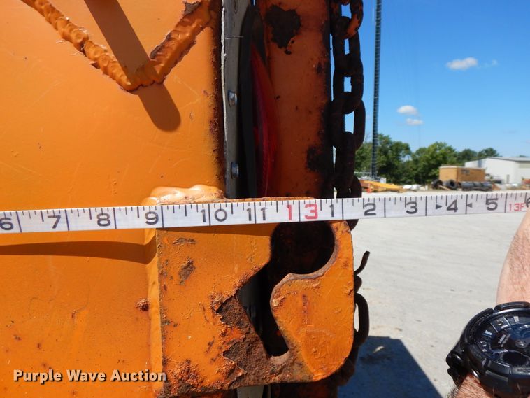 image for item FR9750 2001 International 4900  dump truck