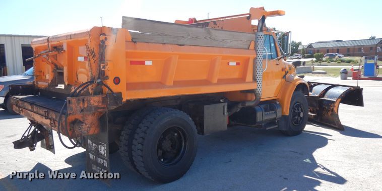 image for item FR9751 1995 International 4900  dump truck