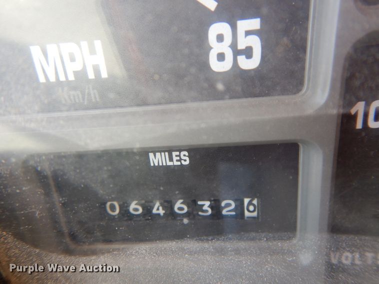 image for item FR9751 1995 International 4900  dump truck