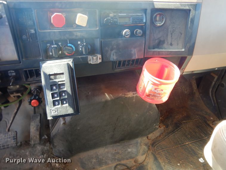 image for item FR9751 1995 International 4900  dump truck