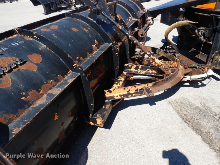 image for item FR9751 1995 International 4900  dump truck