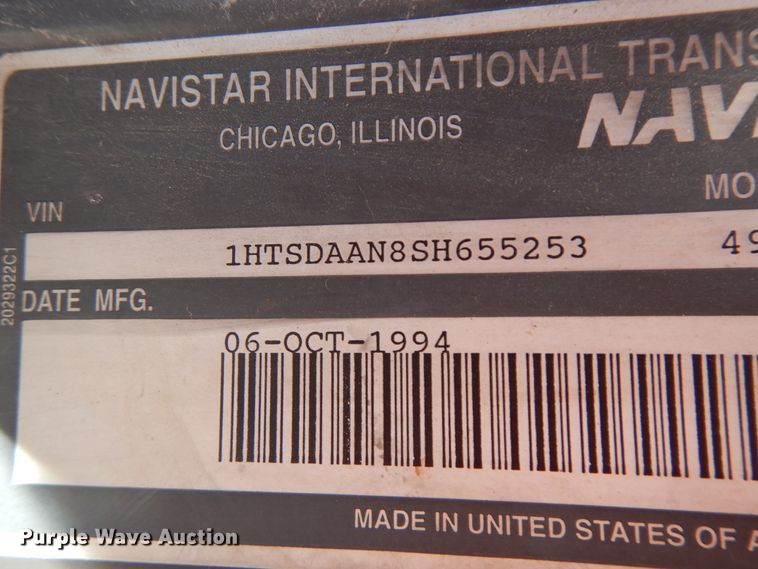 image for item FR9751 1995 International 4900  dump truck