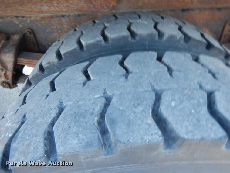 image for item FR9751 1995 International 4900  dump truck